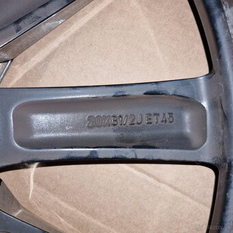 Hliníkové Toyota disky 5x114,3 R20 8,5J ET45 - 6