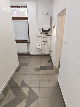 Komerčný priestor v centre Komárna na prenájom - 6