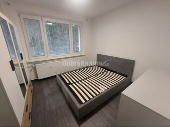 PRENÁJOM: VEĽKÝ 1 IZBOVÝ BYT BEZ BALKÓNA, RADVAŇ - 6