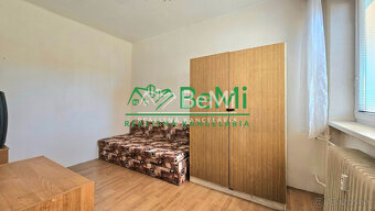 3-IZB.BYT S BALKÓNOM HNÚŠŤA-NA PREDAJ - 6