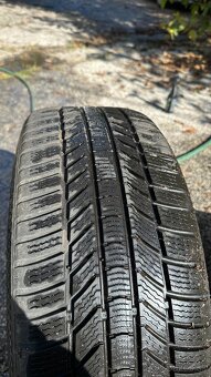 40. Skoda Octavia 225/45 r18 zimne - 6