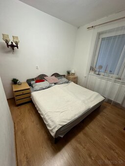 Investičná nehnuteľnosť - RD so 4 bytovými jednotkami - 6