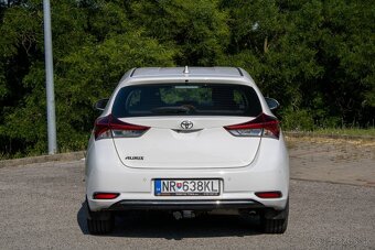 Toyota Auris 1.6 benzin 2019 - 6