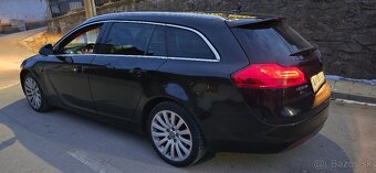 Opel insignia 2.l - 6