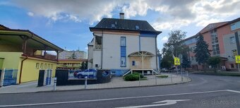 Budova Slovenskej sporiteľne v Krupine - priestor banky + 4 - 6
