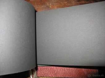 dva staré fotoalbumy - 6