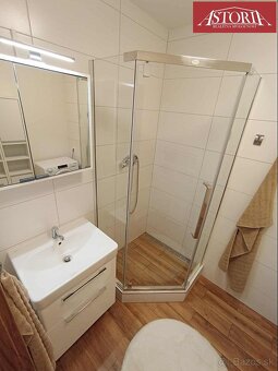 PRENÁJOM Krásny kompletne zrekonštruovaný 2 izbový byt Jilem - 6