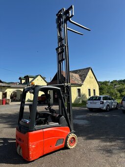 Predám vysokozdvižný vozík Linde E16C-01 - 6