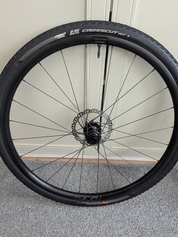 Predam Gravel kolesa Giant PX2 622x25 Tubeless - 6