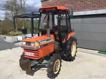 Traktor Kubota L1 24 - 6
