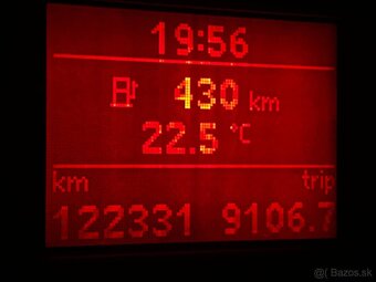 VOLKSWAGEN GOLF V 1.6 FSI - 6