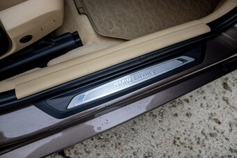 BMW 320 d xDrive Touring Luxury Adaptivne BiXenony - 6