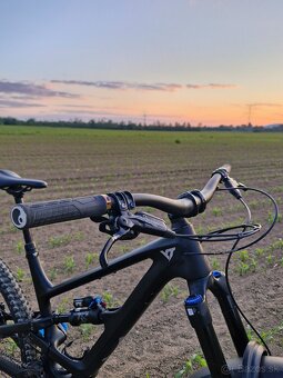 YT Capra Core 3 (2021) - 6