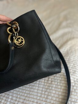 Cierna kabelka michael kors - 6
