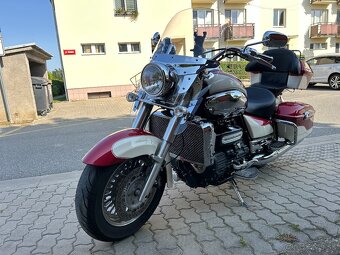 Triumph Rocket III, Touring 2.3i - 6