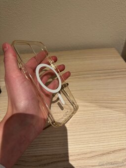 Predám obaly na IPhone - 4 ks - 6