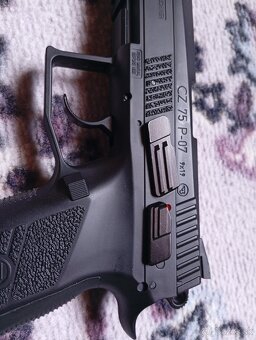 Airsoftová zbraň s Blowbackom CZ 75 P-07 - 6
