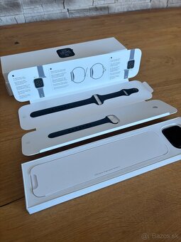 Apple Watch SE (2022) 44mm - 6