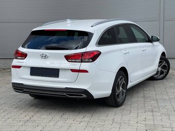 Hyundai i30 CW 1.6 CRDi Family - 6