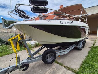 Predám Motorový čln Galia 630 sundeck s Honda BF200 - 6