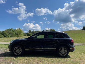 Volkswagen Touareg R line 3.0 TDi - 6
