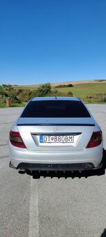 Mercedes C220 Sedan - 6