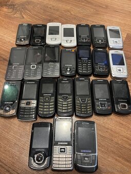 Predám 24 Samsungov - 6