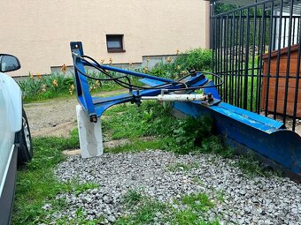 Vymenim traktor s príslušenstvom - 6