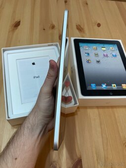 Apple iPad 1st A1219 16GB Wi-Fi Retina - 6