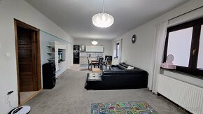 Rodinný dom na samote blízko jazera + 2,4 ha pôdy - 6