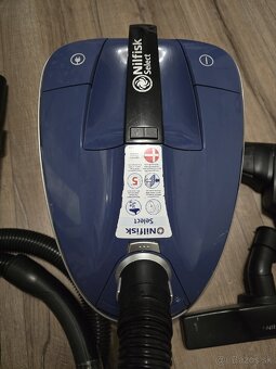 Vysávač Nilfisk Select Dark blue - 6