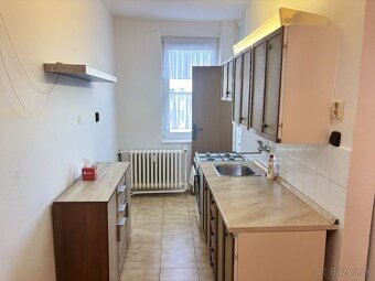 1-izb. byt na Juhu s balkónom - 6