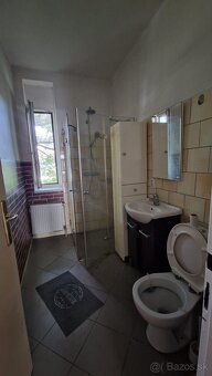 DOM V BLIZKOSTI CENTRA V TICHEJ LOKALITE - 6