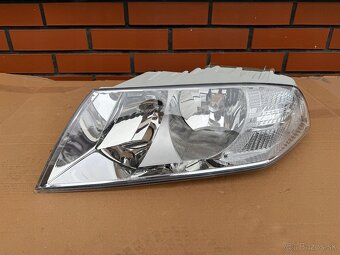 ŠKODA OCTAVIA 2 PRED FL 2004-2010 PREDNÉ SVETLÁ REFLEKTORY - 6