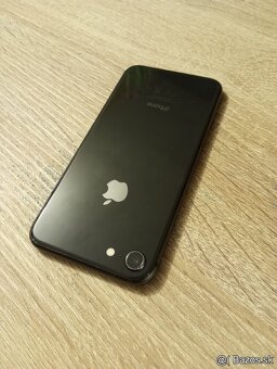 iPhone 8 / 256GB Super stav - 6