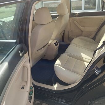 VW GOLF VI - 6