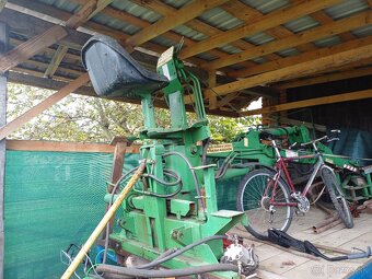 Vlecka s hydraulickou rukou. - 6