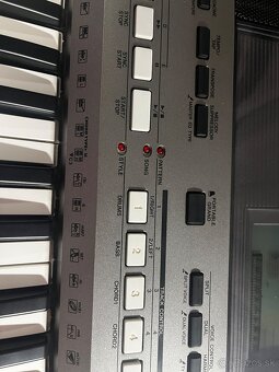 Keyboard Yamaha PSR-E443 + stojan + pedál + stolička - 6