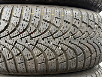 PREDÁM 4 kusy zimné pneumatiky GOODYEAR 195/55 R16 91H - 6