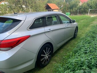Predám alebo vymením Hyundai i40 1.7 TDi 100kw Rok 2012 - 6