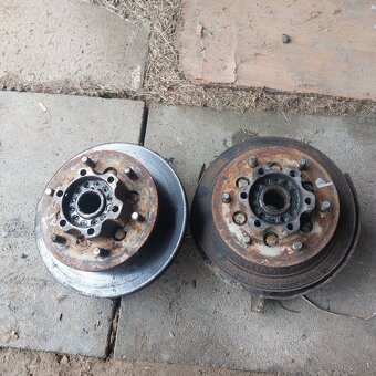 Motor mitsubishi pajero 1 2.5td kód 4D56 - 6