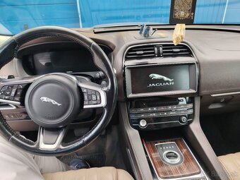 Jaguár F-pace - 6