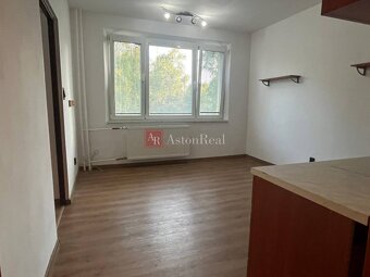NA PRENÁJOM: 1i byt 40 m2, 4/5 posch. výťah, Beskydská 7. - 6