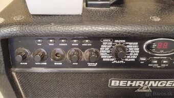 Predám gitarové combo Fender 1000 Rock Pro - 6