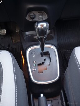 Toyota Yaris Y20 - automat - 6