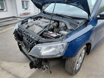 Predám mierne poškodenú Škodu Fabiu III 1,4 tdi 66kw DPH - 6