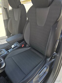 Škoda Octavia combi 2.0 TDI, top stav - 6