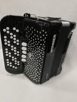 chromaticky akordeon Hohner Nova 96 basovy - 6