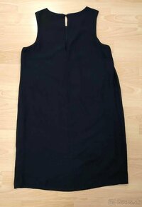 Dámske čierne šaty vo voľnom strihu (Terranova) - 6