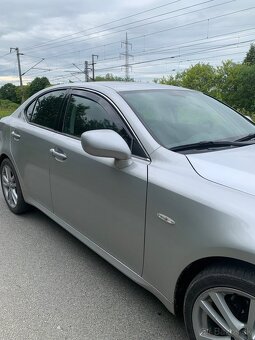 Predám LEXUS IS220d 2.2 130kw - 6